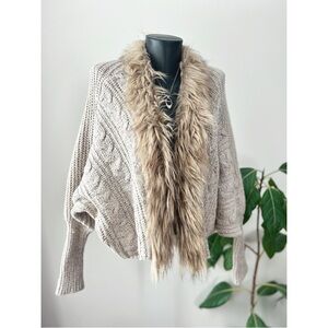 Vintage | Chunky Knit Slouchy Cardigan w/ Faux Fur Trim Collar